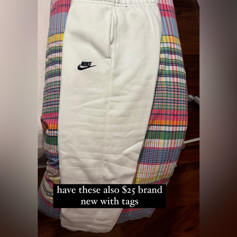 NIKE SWEATPANTS